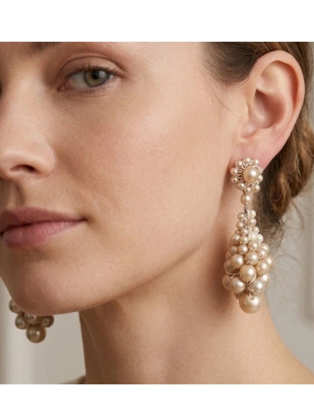 Vintage Ivory Simulated Pearls Majorca  Cluster Earrings Pealing Condition